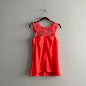 NWOT Love Riche Size S Salmon Colored Cut Out Tank